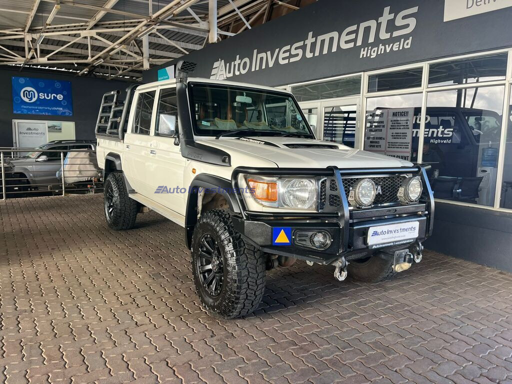 TOYOTA LAND CRUISER 79
