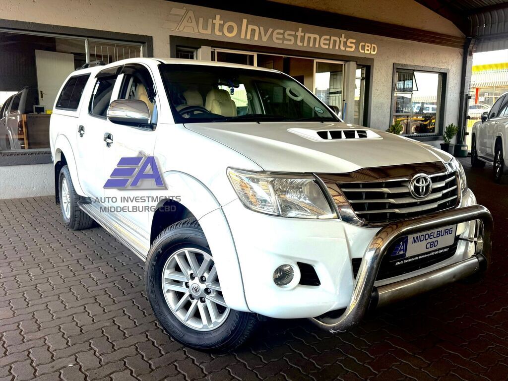 TOYOTA HILUX