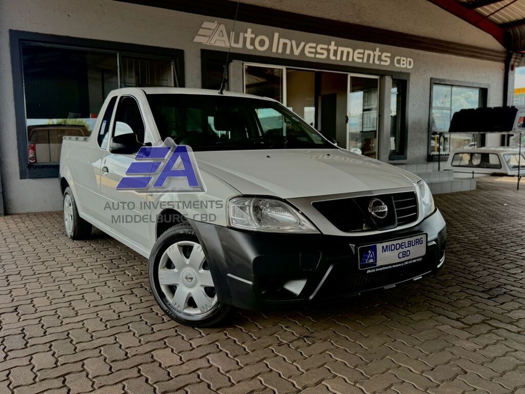 NISSAN NP200